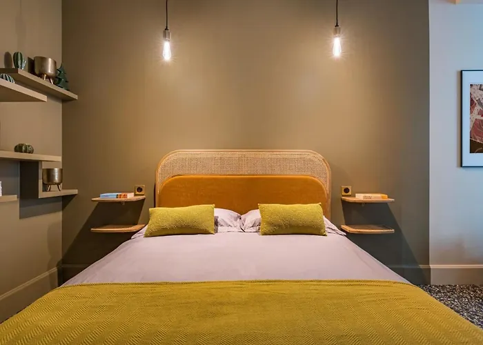 Bijoux - Les Liberations - Luxe * Saint-Etienne (Loire)